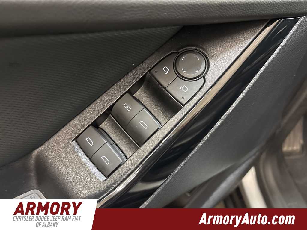 Thumbnail: 2025 Chevrolet Equinox - 9