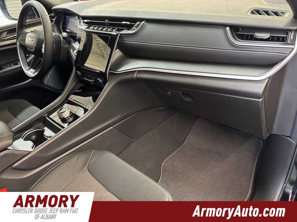 Thumbnail: 2025 Jeep Grand Cherokee - 36