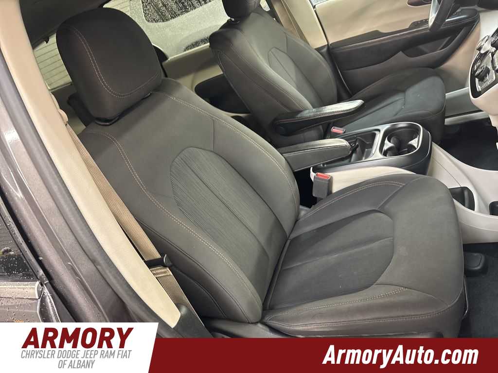 Thumbnail: 2017 Chrysler Pacifica - 39