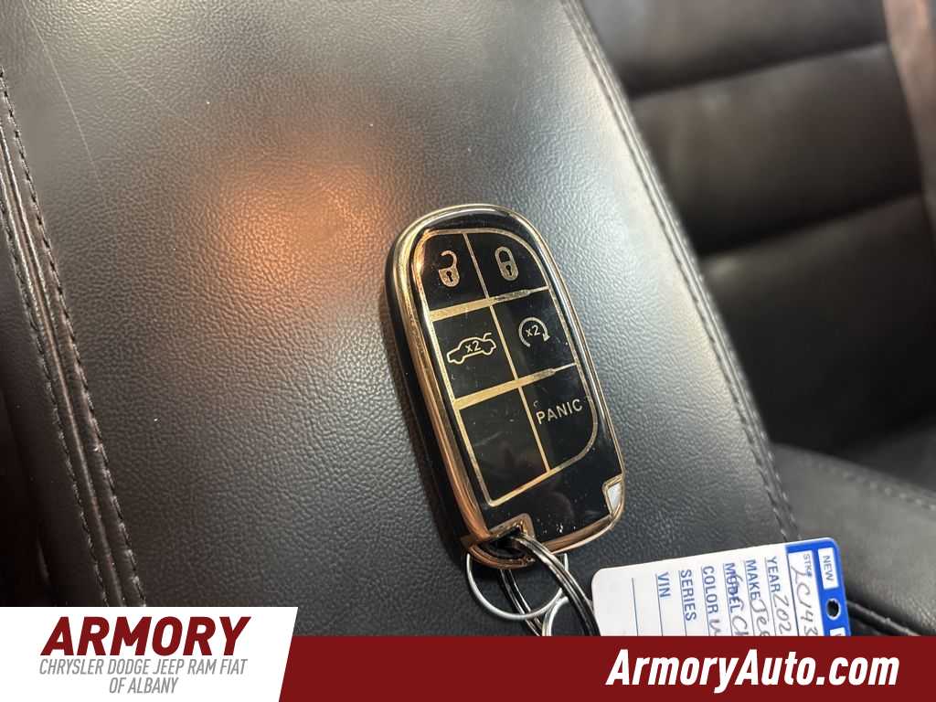 Thumbnail: 2020 Jeep Grand Cherokee - 17