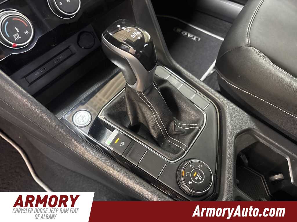 Thumbnail: 2023 Volkswagen Taos - 22