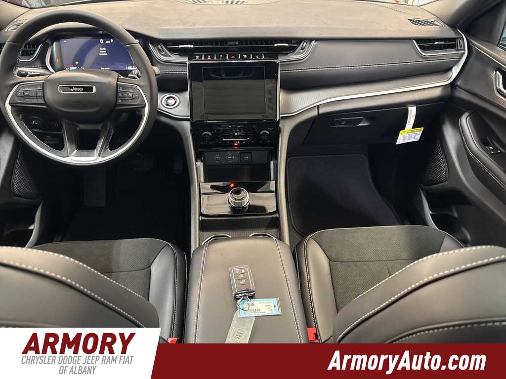 Thumbnail: 2025 Jeep Grand Cherokee L - 34