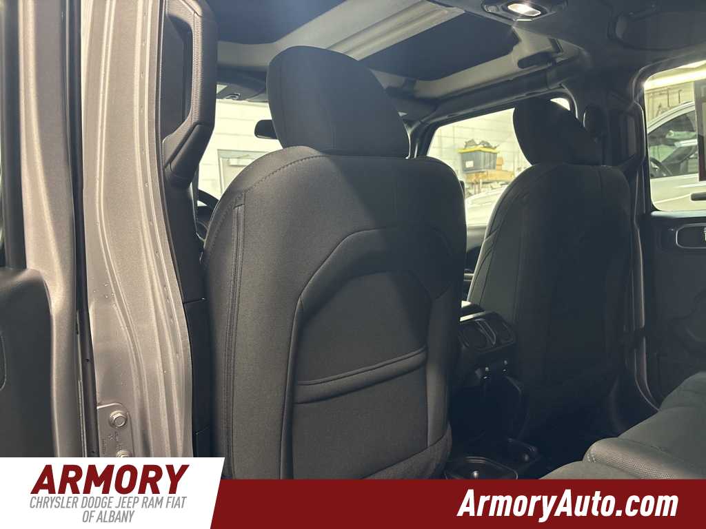 Thumbnail: 2018 Jeep Wrangler - 24