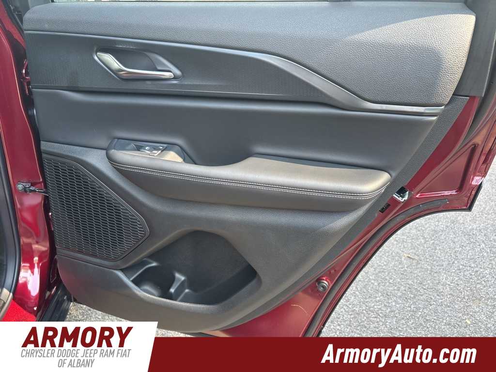 Thumbnail: 2025 Jeep Grand Cherokee - 21