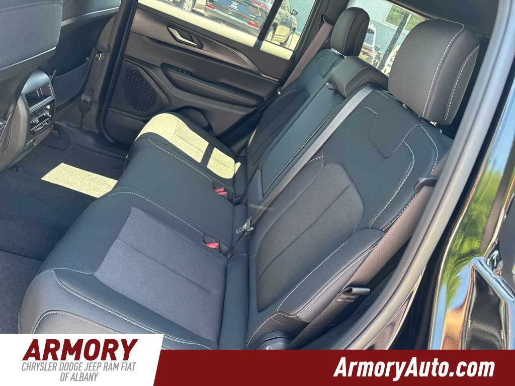 Thumbnail: 2025 Jeep Grand Cherokee - 22