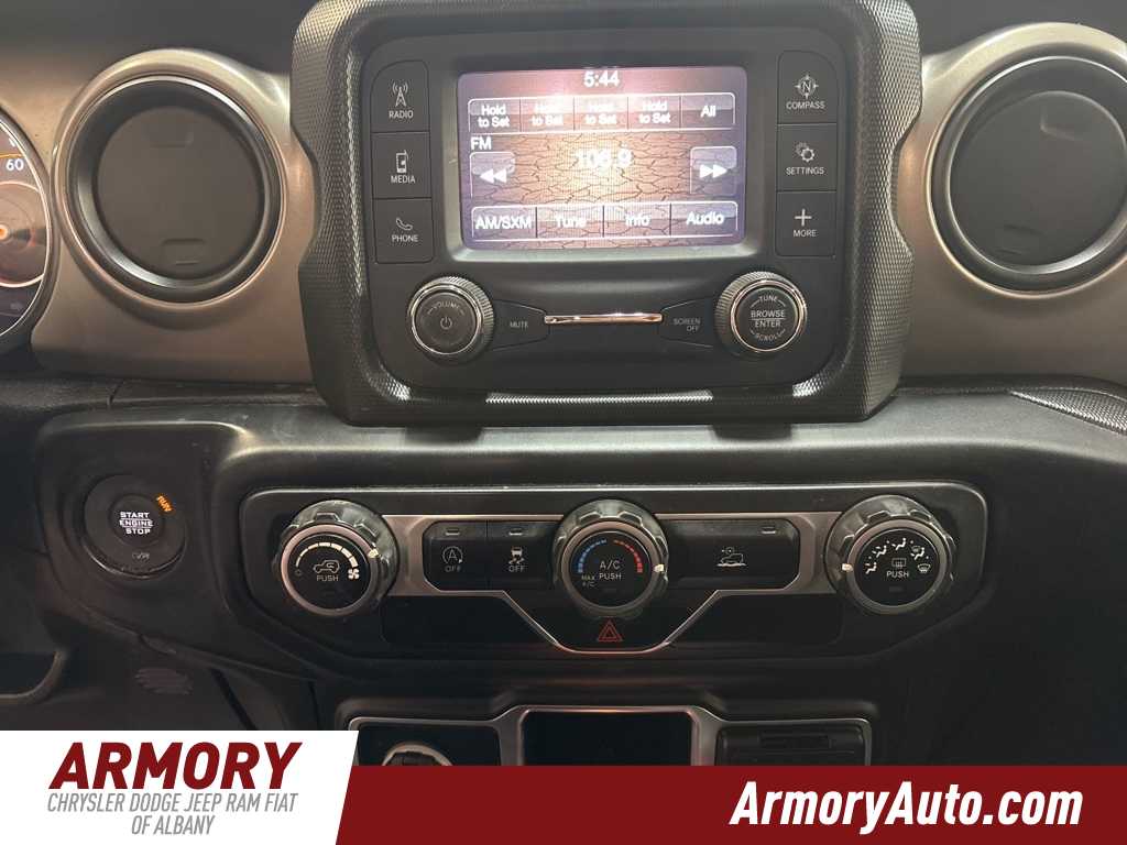 Thumbnail: 2020 Jeep Gladiator - 16