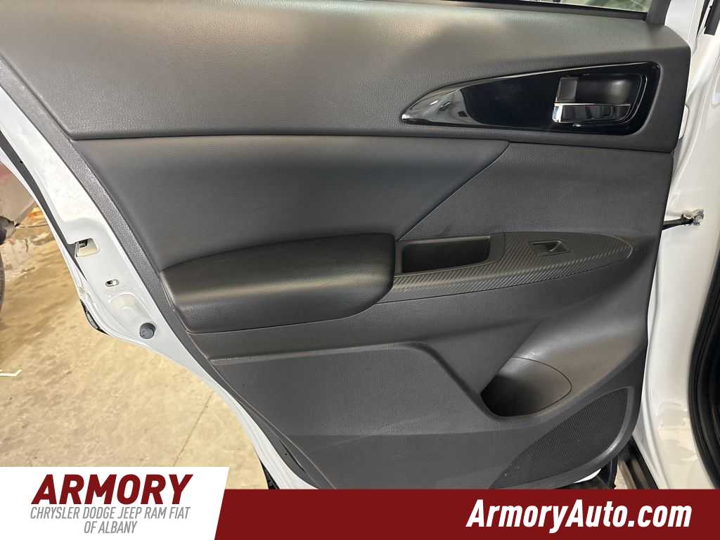 Thumbnail: 2024 Mitsubishi Eclipse Cross - 23