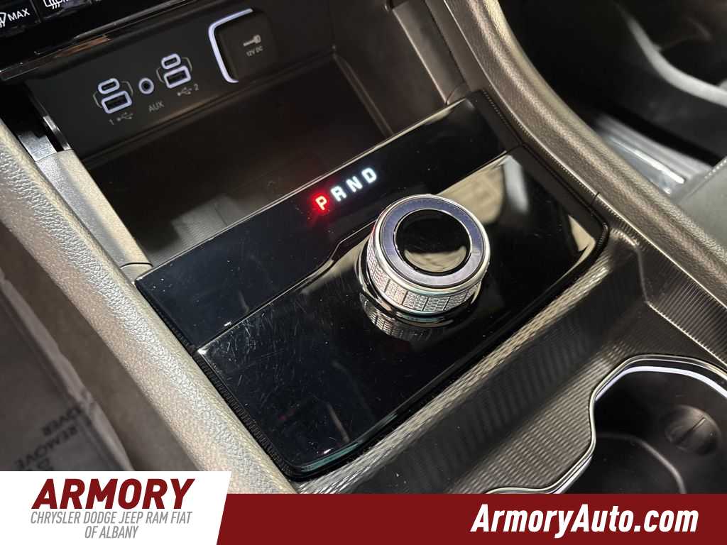 Thumbnail: 2025 Jeep Grand Cherokee - 23