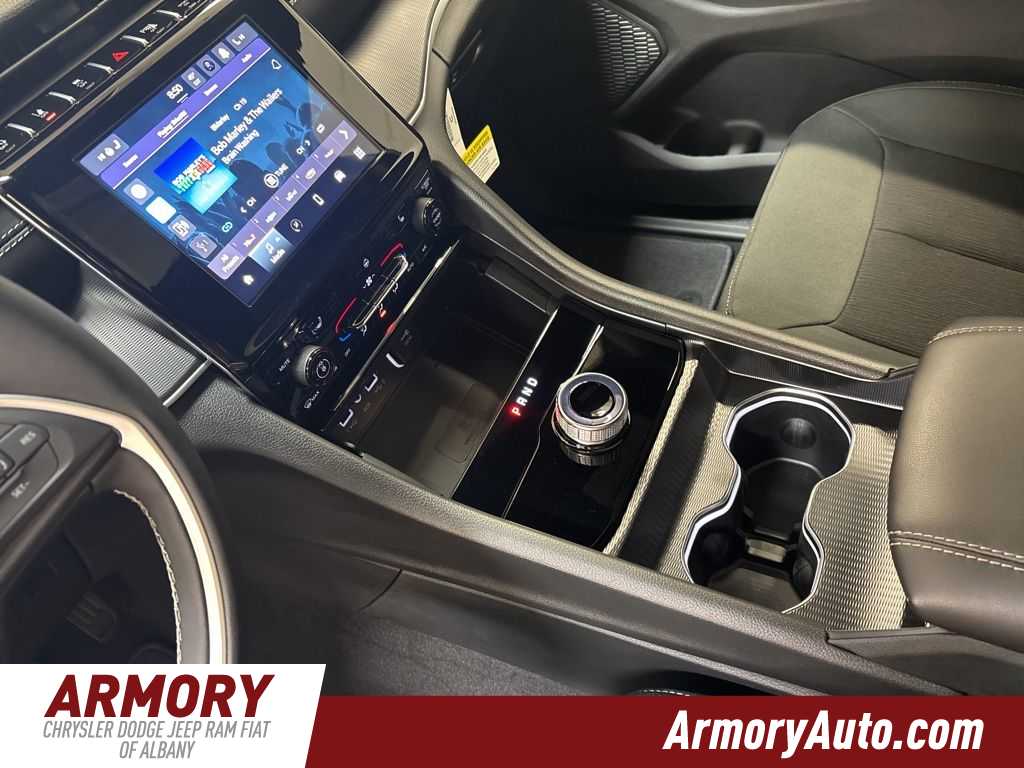 Thumbnail: 2025 Jeep Grand Cherokee - 15