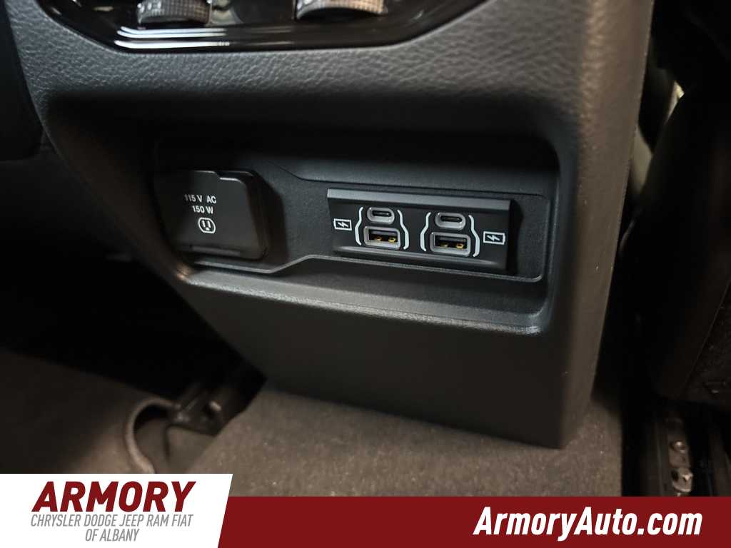 Thumbnail: 2025 Jeep Grand Cherokee - 31