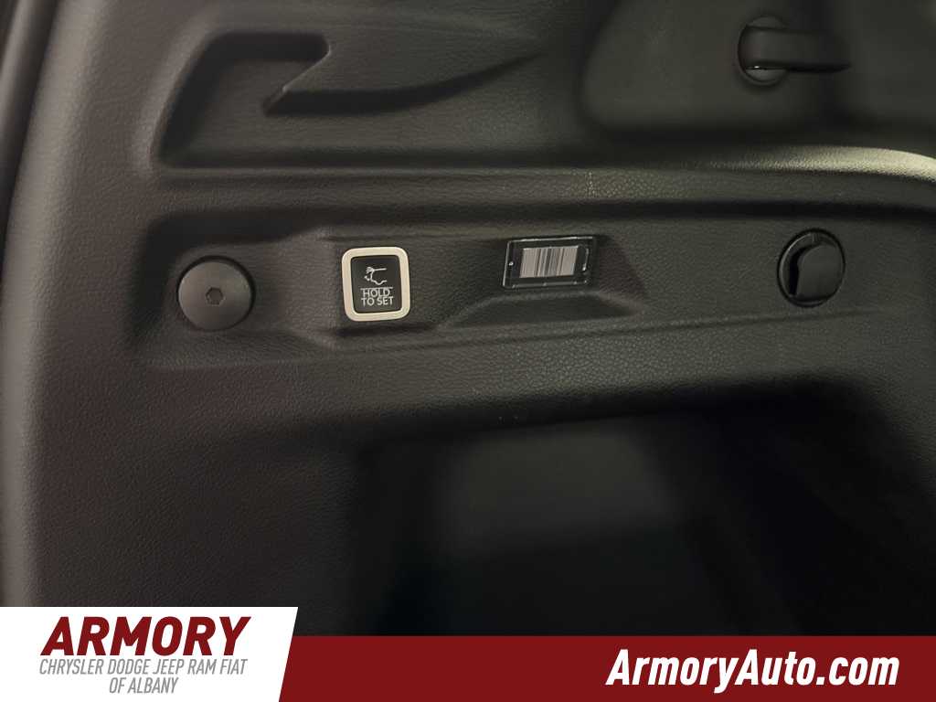 Thumbnail: 2025 Jeep Grand Cherokee L - 29