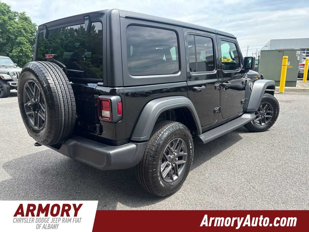 Thumbnail: 2026 Jeep Wrangler - 4