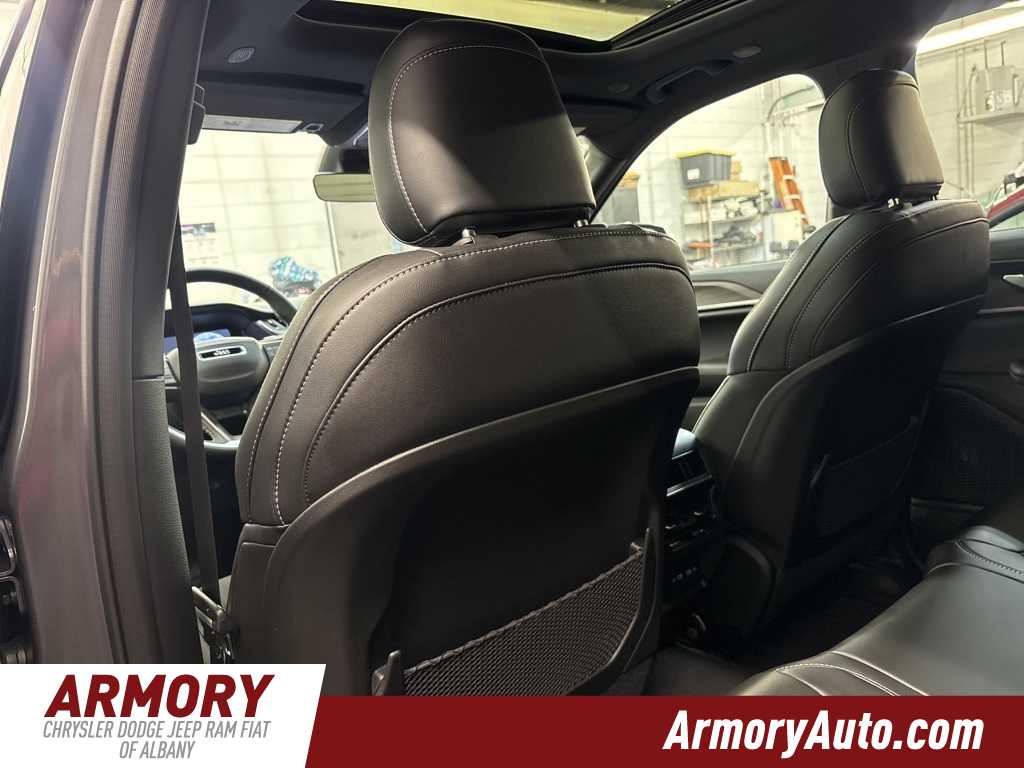 Thumbnail: 2026 Jeep Grand Cherokee - 23