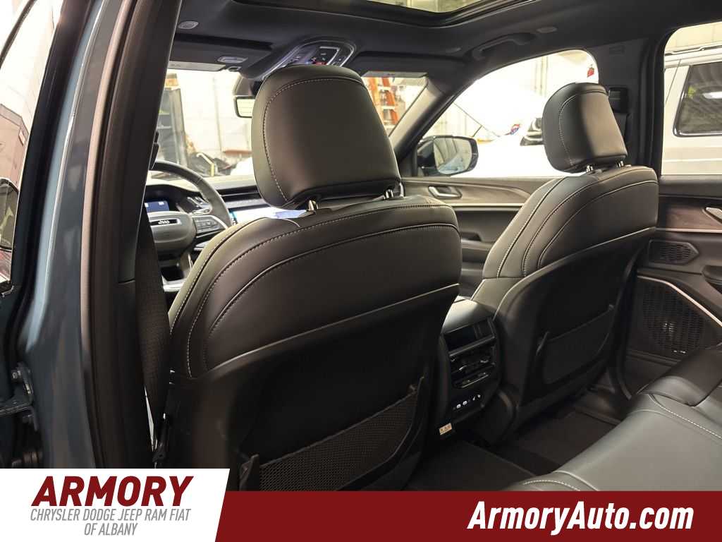 Thumbnail: 2026 Jeep Grand Cherokee - 25