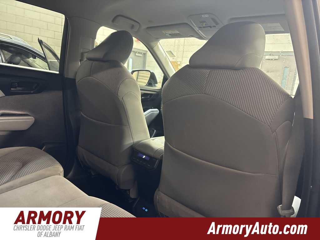 Thumbnail: 2022 Toyota Highlander - 32