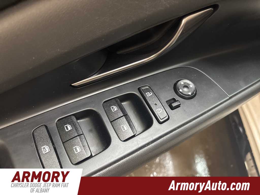 Thumbnail: 2023 Hyundai Elantra - 8