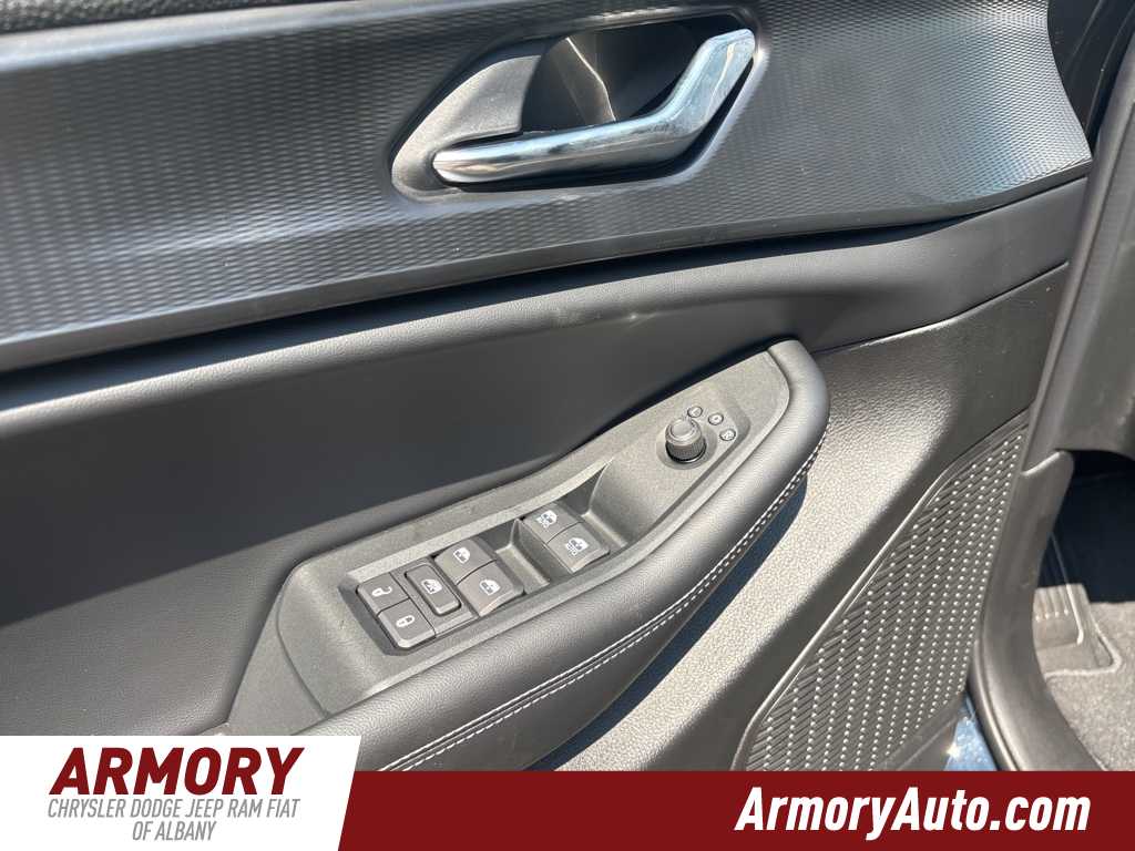 Thumbnail: 2025 Jeep Grand Cherokee L - 8