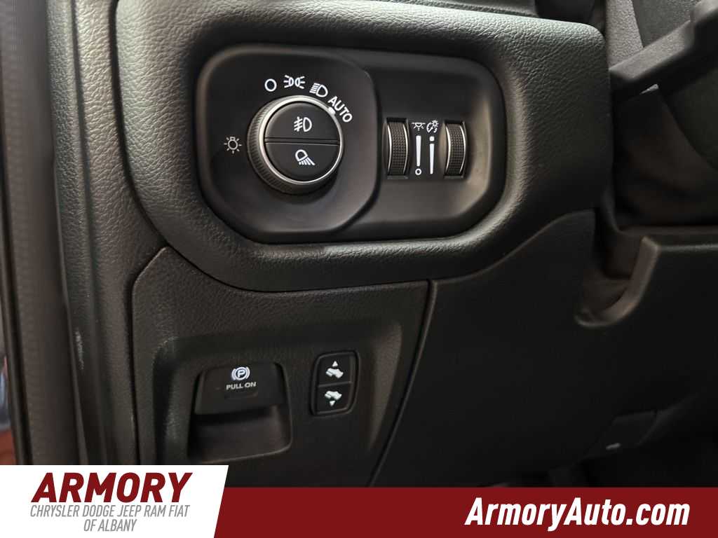 Thumbnail: 2020 RAM 1500 - 10