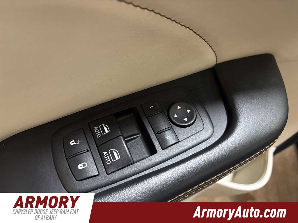 Thumbnail: 2015 Dodge Challenger - 8