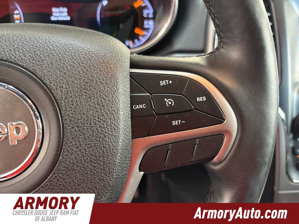 Thumbnail: 2018 Jeep Grand Cherokee - 16