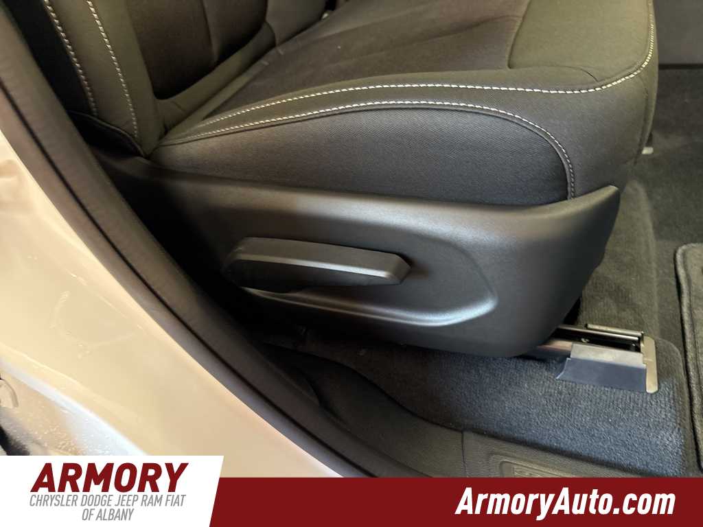 Thumbnail: 2025 Jeep Grand Cherokee L - 42