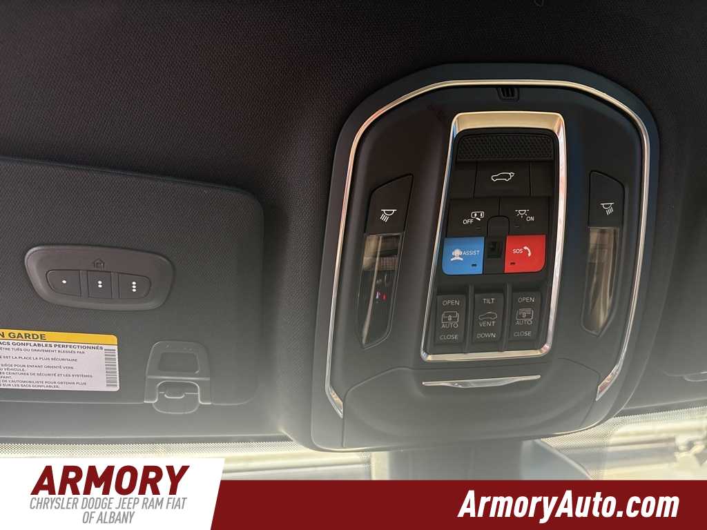 Thumbnail: 2025 Jeep Grand Cherokee - 18