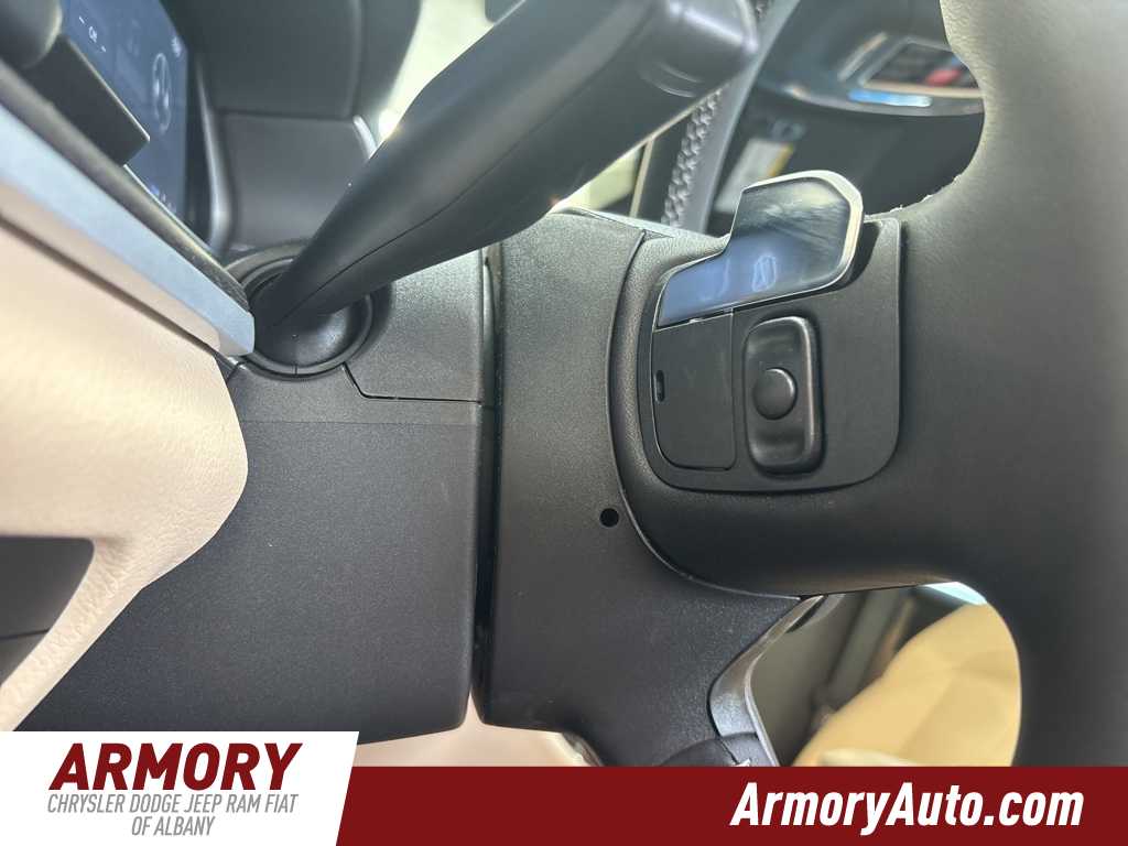 Thumbnail: 2025 Jeep Grand Cherokee - 11