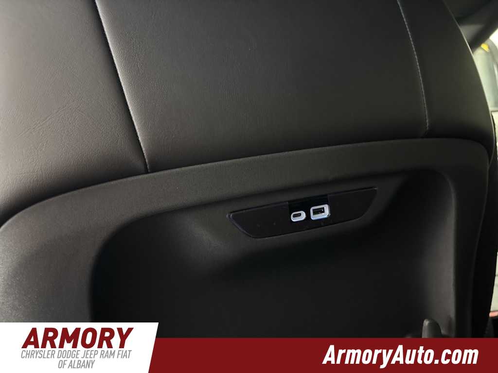 Thumbnail: 2026 Chrysler Pacifica - 24