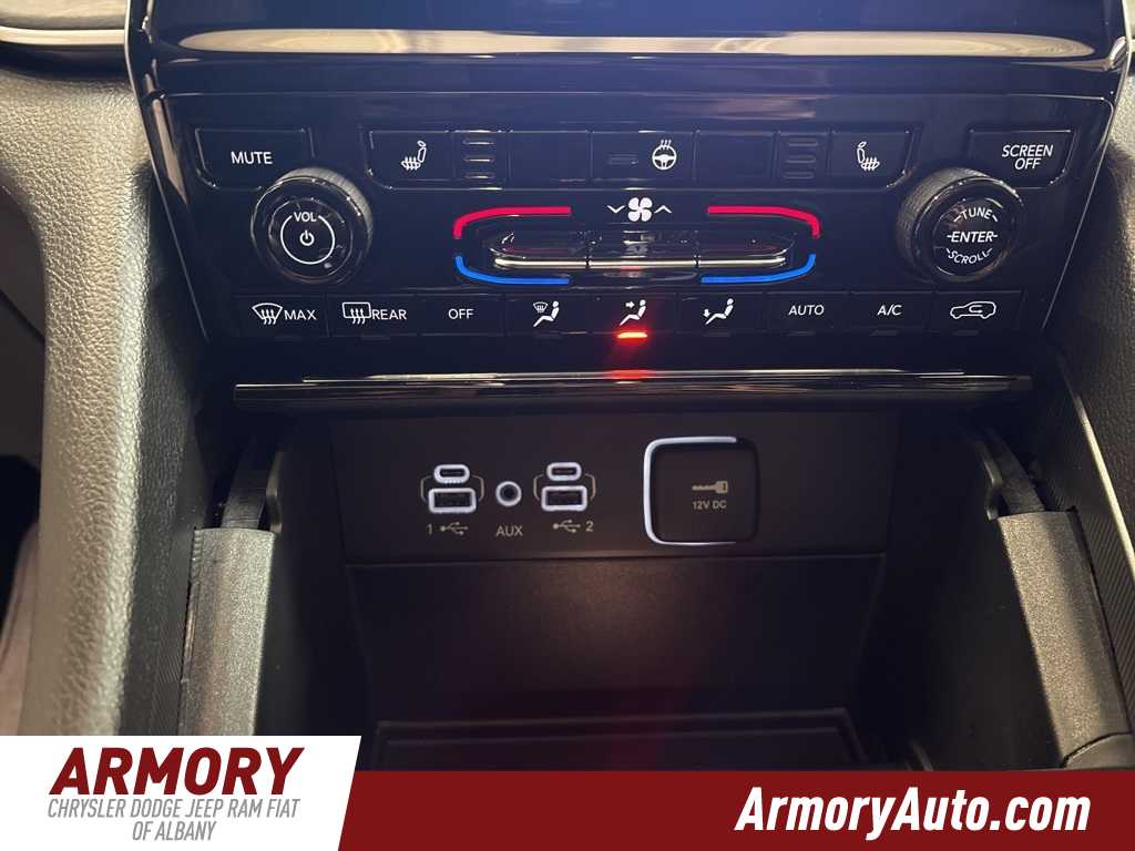 Thumbnail: 2025 Jeep Grand Cherokee - 18