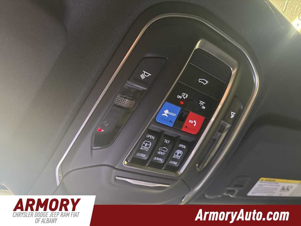 Thumbnail: 2025 Jeep Grand Cherokee - 24