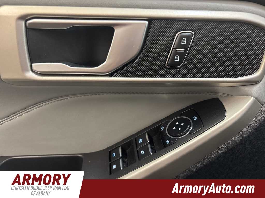 Thumbnail: 2023 Ford Explorer - 8