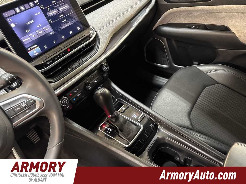 Thumbnail: 2024 Jeep Compass - 14