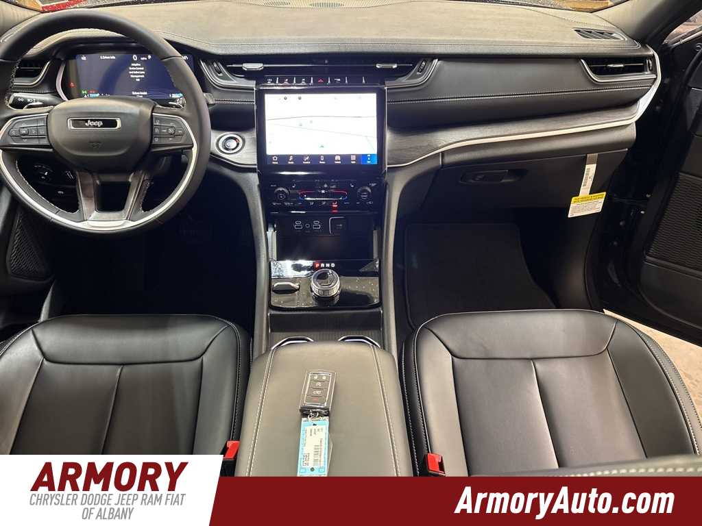 Thumbnail: 2025 Jeep Grand Cherokee - 37