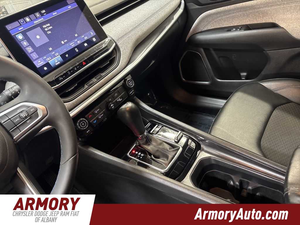 Thumbnail: 2022 Jeep Compass - 16