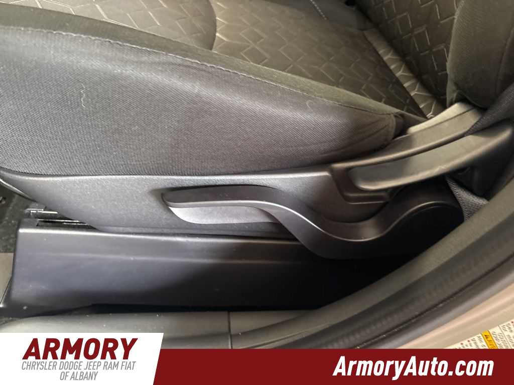 Thumbnail: 2024 Mitsubishi Outlander Sport - 13