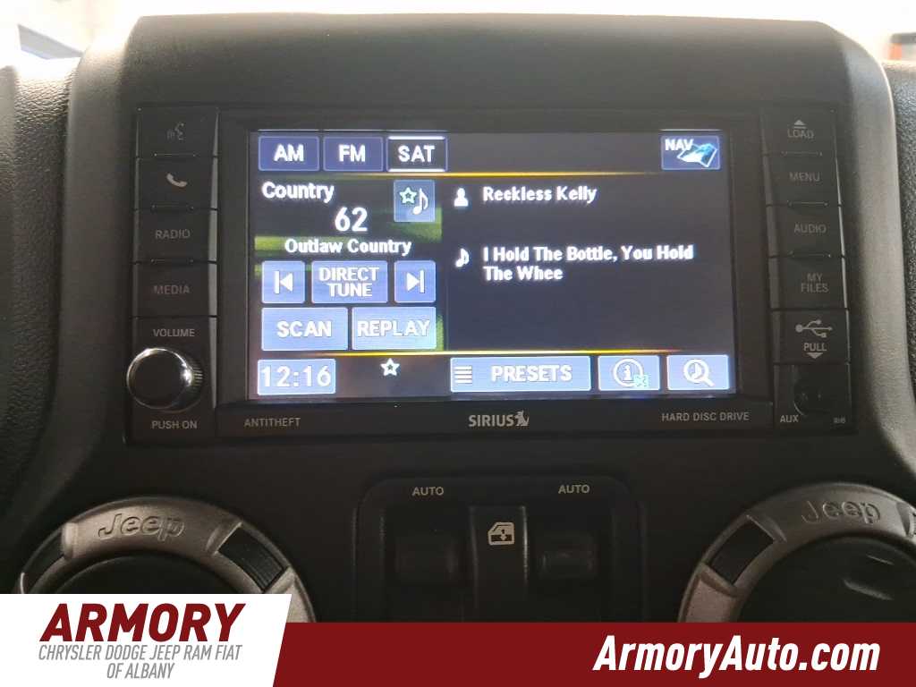 Thumbnail: 2016 Jeep Wrangler - 18