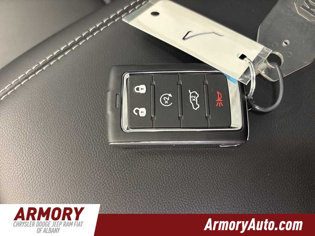 Thumbnail: 2025 Jeep Grand Cherokee - 22