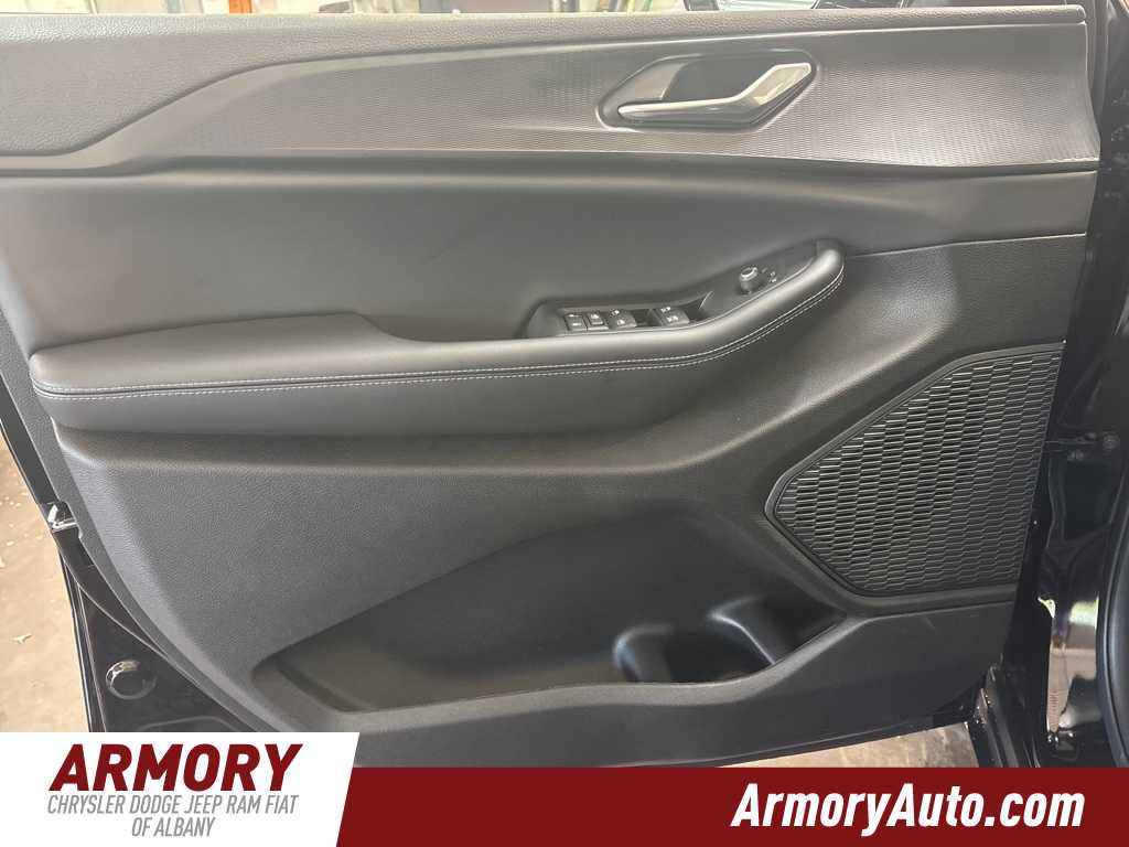 Thumbnail: 2025 Jeep Grand Cherokee - 7