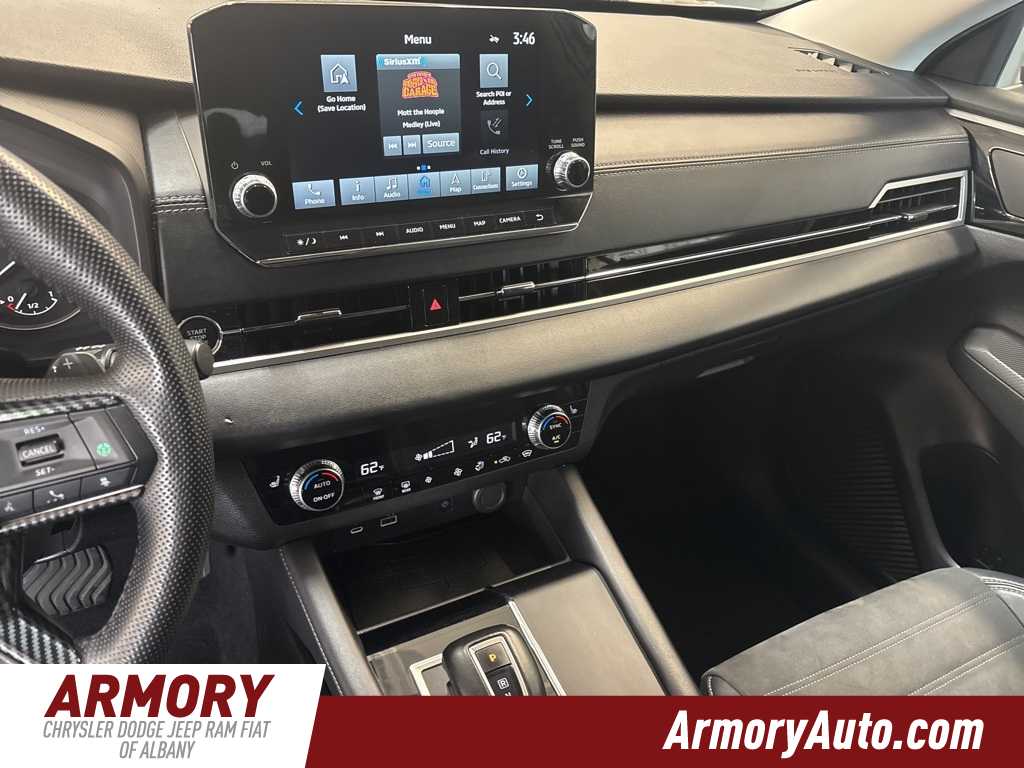 Thumbnail: 2022 Mitsubishi Outlander - 18