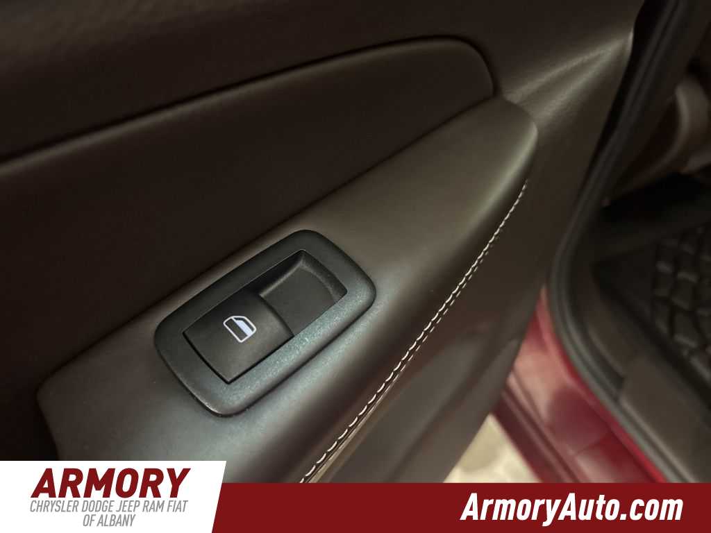 Thumbnail: 2018 Jeep Grand Cherokee - 24