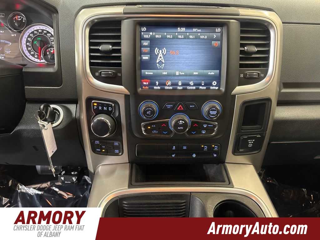 Thumbnail: 2019 RAM 1500 Classic - 17