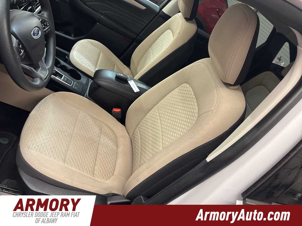 Thumbnail: 2022 Ford Escape - 12