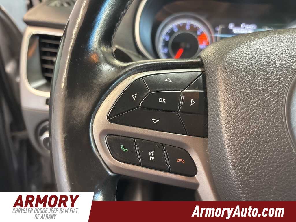 Thumbnail: 2019 Jeep Cherokee - 15