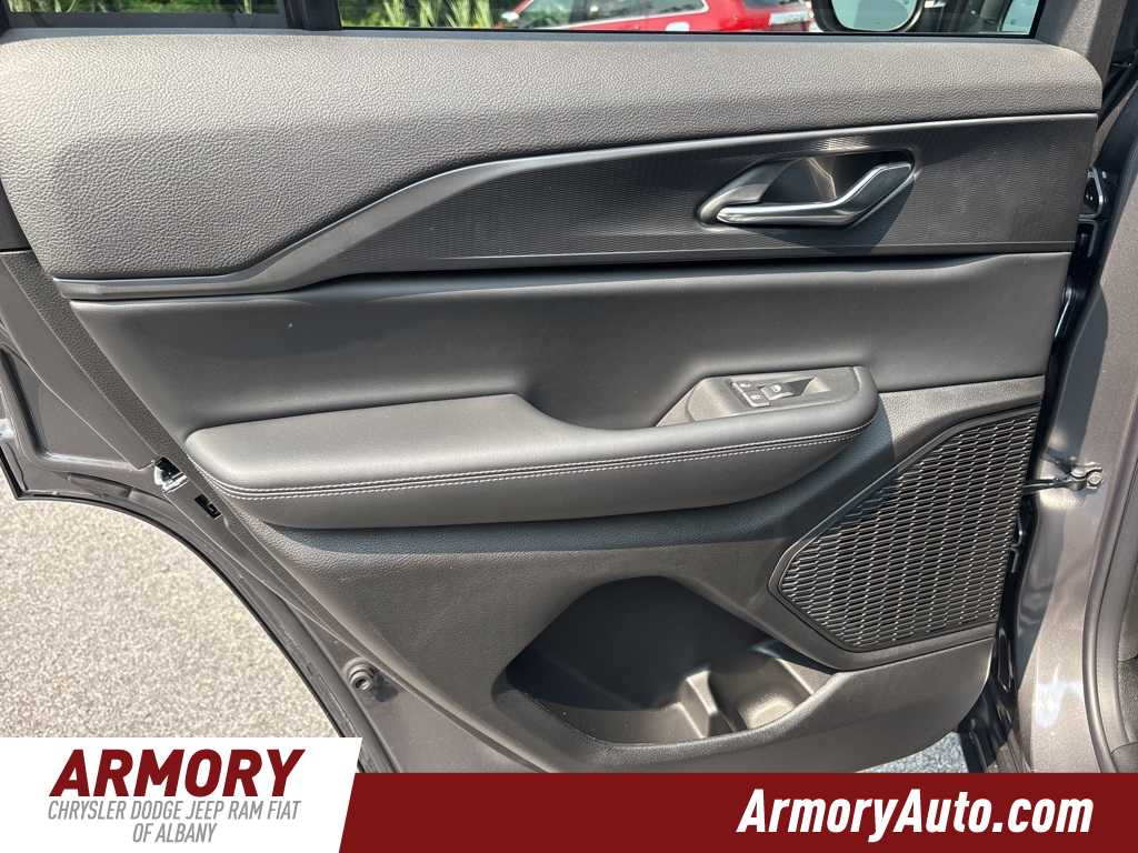 Thumbnail: 2025 Jeep Grand Cherokee - 22