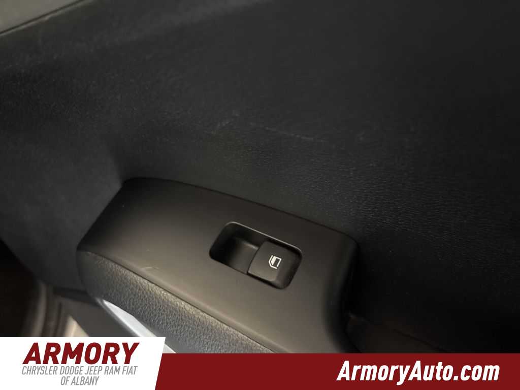 Thumbnail: 2023 Kia Soul - 28