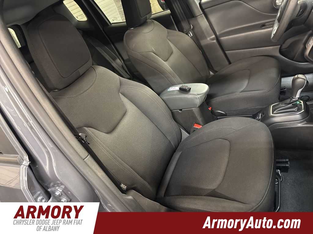 Thumbnail: 2023 Jeep Renegade - 35