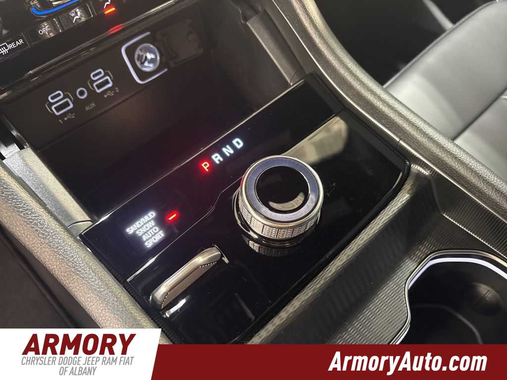 Thumbnail: 2025 Jeep Grand Cherokee - 18