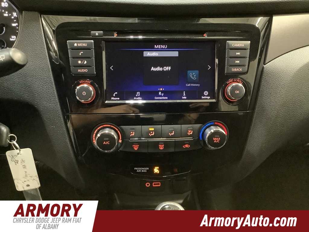 2021 Nissan Rogue Sport S 17