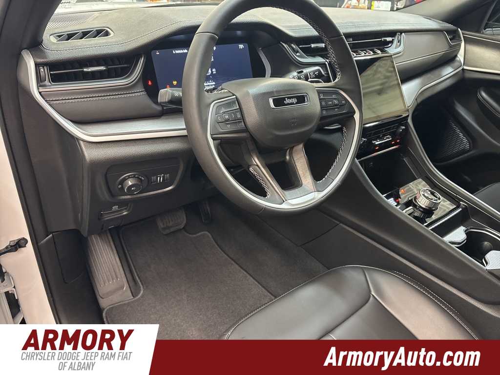 Thumbnail: 2025 Jeep Grand Cherokee - 9