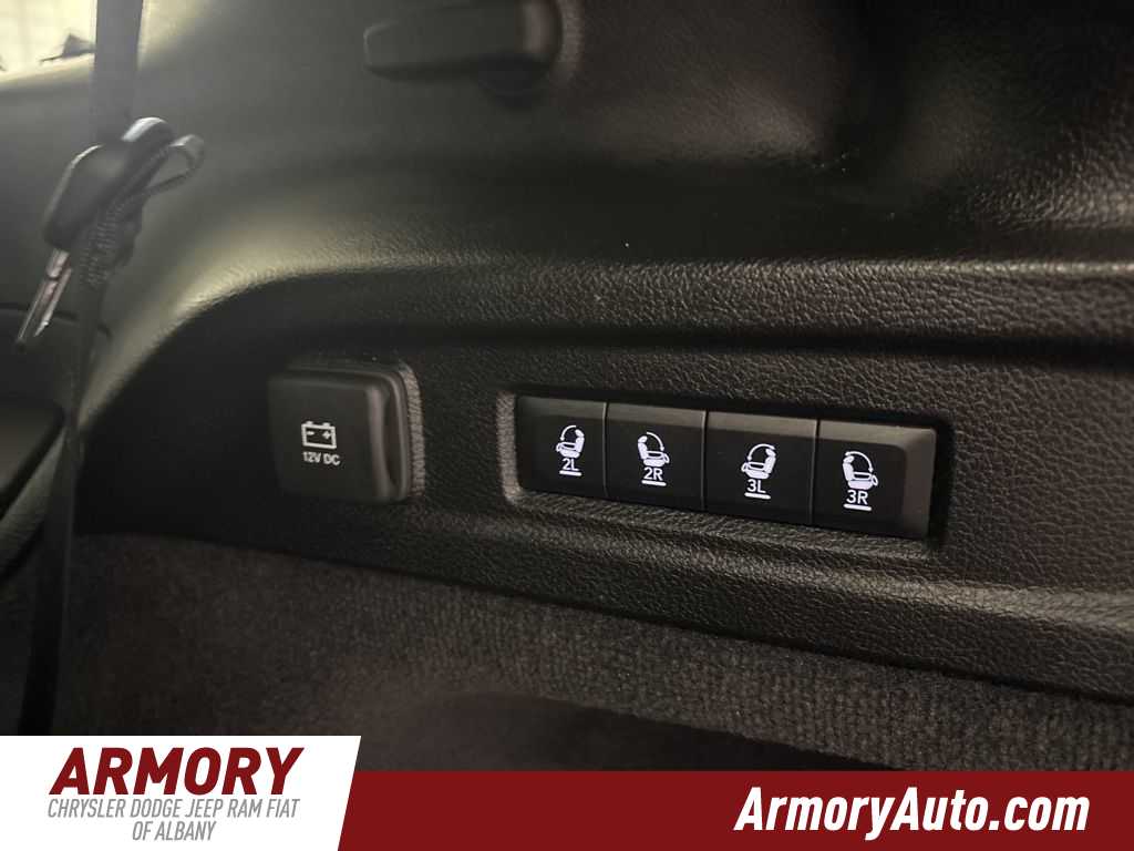 Thumbnail: 2023 Jeep Grand Cherokee L - 36